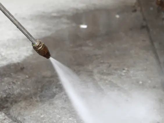 Pressure washing in Santa Clarita